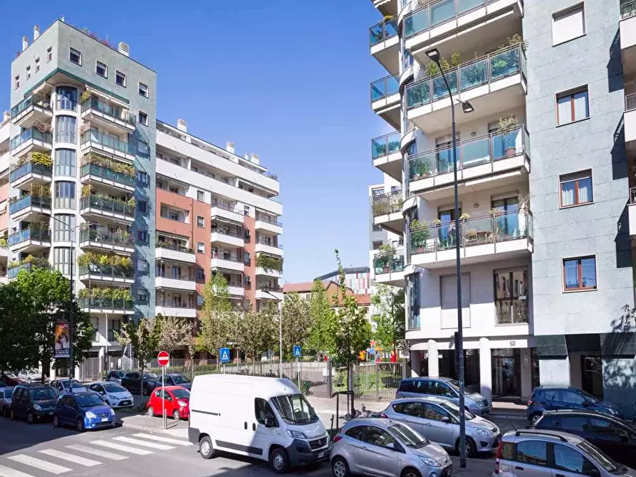 Immagine 38 di Camera in affitto  in Via Legnone15 a Milano