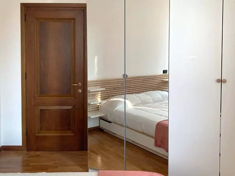 Immagine 5 di Appartamento in affitto  in Via San Giovanni alla Paglia15 a Milano