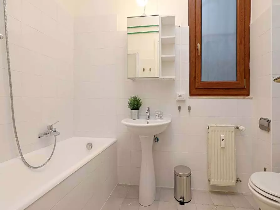 Immagine 34 di Camera in affitto  in Via dei Giornalisti52 a Roma