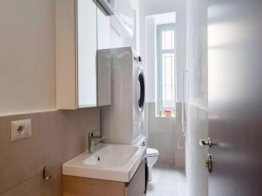 Immagine 13 di Camera in affitto  in Via Verona8 a Milano