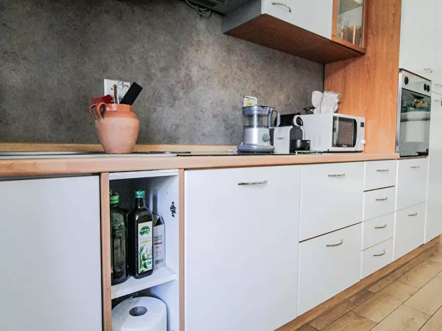 Immagine 27 di Appartamento in affitto  in Via dei Gozzadini31 a Roma