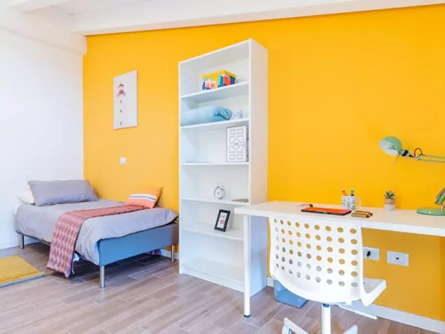 Immagine 6 di Camera in affitto  in Viale Alfredo Oriani26 a Bologna