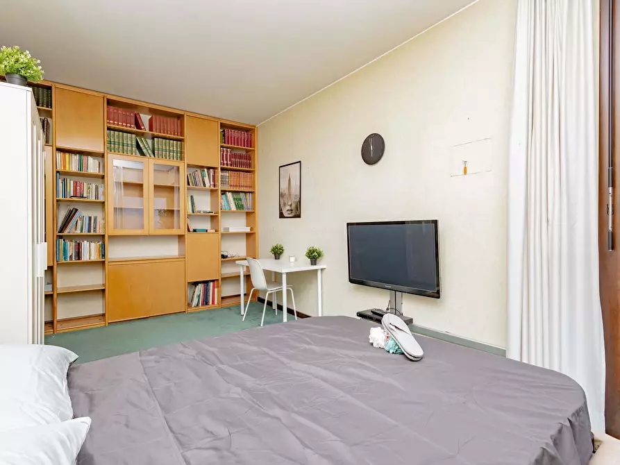 Immagine 2 di Camera in affitto  in Via Francesco Caracciolo77 a Milano