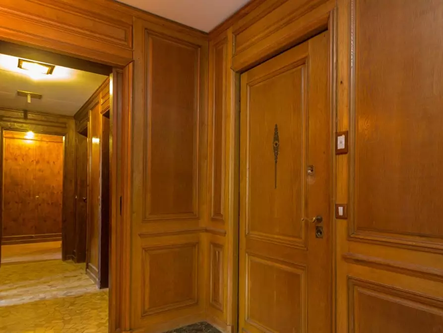 Immagine 16 di Camera in affitto  in Via Giovanni Segantini75 a Milano