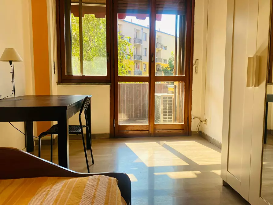 Immagine 11 di Camera in affitto  in Via Ercolano a Milano