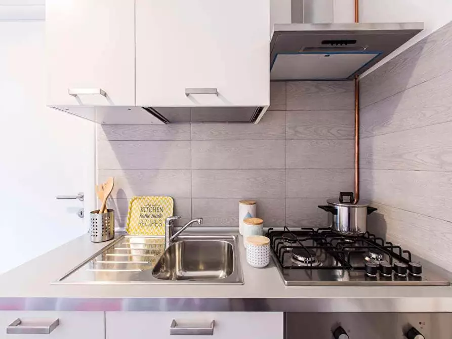 Immagine 25 di Camera in affitto  in Via Moncalvo31 a Milano