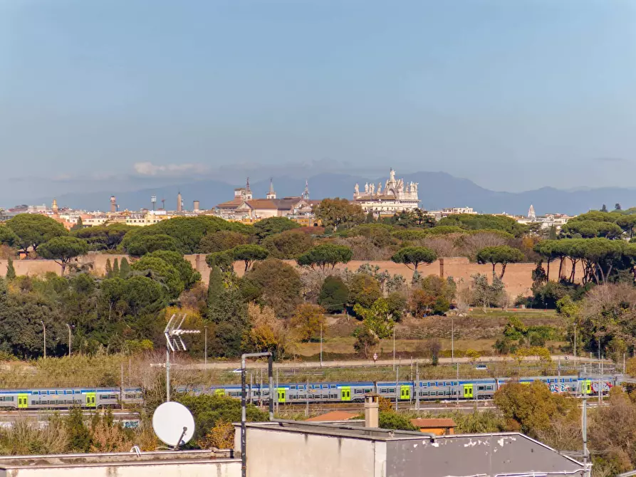Immagine 12 di Camera in affitto  in Via Padre Semeria65 a Roma