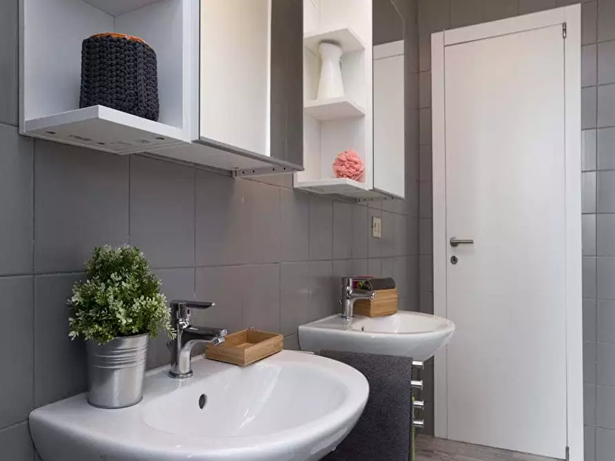 Immagine 34 di Camera in affitto  in Via Larga26 a Milano