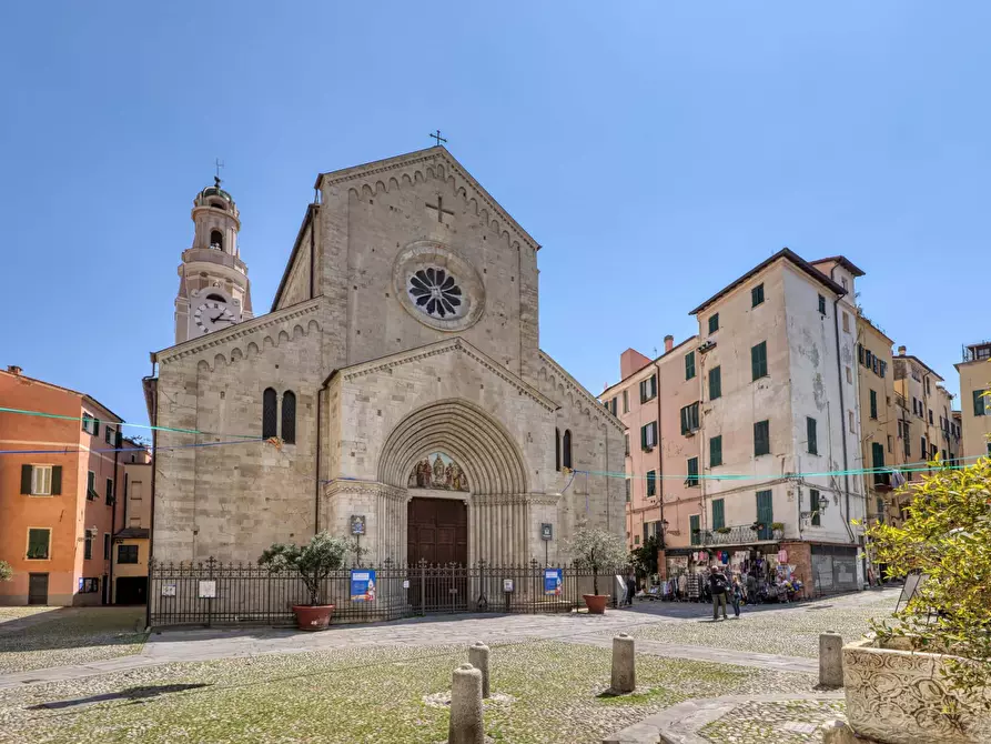 Immagine 26 di Appartamento in affitto  in Via Arnaldo da Brescia4 a San Remo