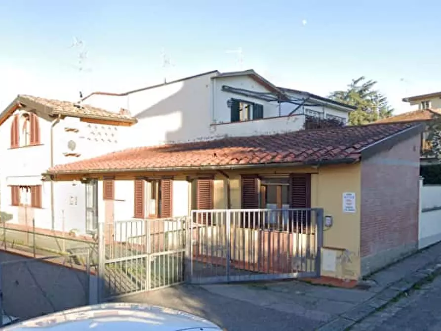 Immagine 32 di Camera in affitto  in Via Francesco Calzolari29 a Firenze