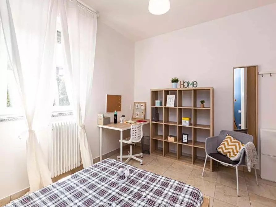 Immagine 4 di Camera in affitto  in Via Giuseppe Regaldi19 a Milano