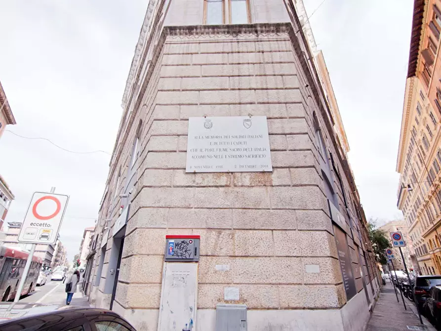 Immagine 21 di Appartamento in affitto  in Via Augusto Valenziani16 a Roma