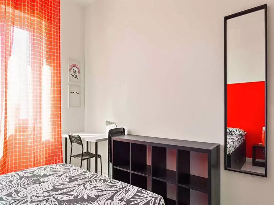 Immagine 3 di Camera in affitto  in Via Pantigliate6 a Milano