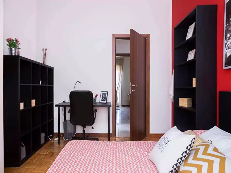 Immagine 4 di Camera in affitto  in Via Monte San Genesio27 a Milano