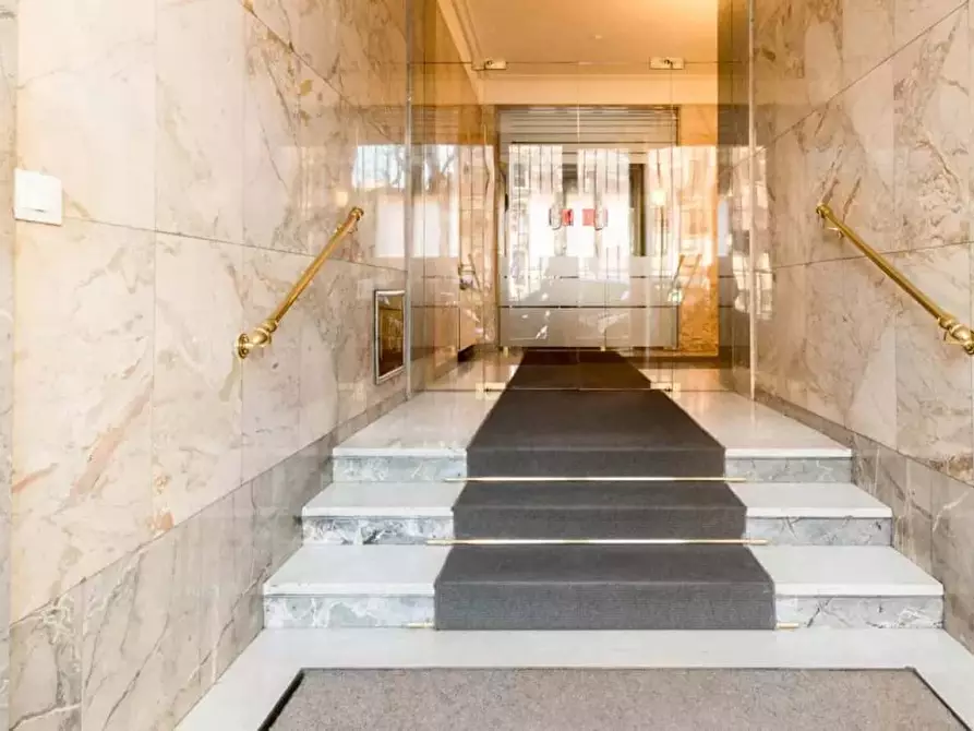 Immagine 29 di Appartamento in affitto  in Via Santa Croce a Milano