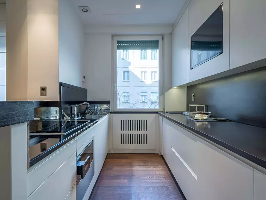 Immagine 9 di Appartamento in affitto  in Via Borgonuovo4 a Milano