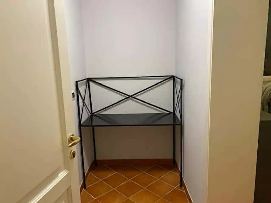 Immagine 13 di Appartamento in affitto  in Via Cavour310 a Roma