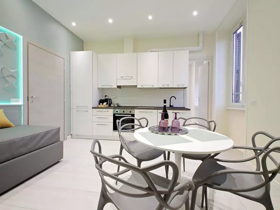 Immagine 9 di Appartamento in affitto  in Via Taranto93 a Roma