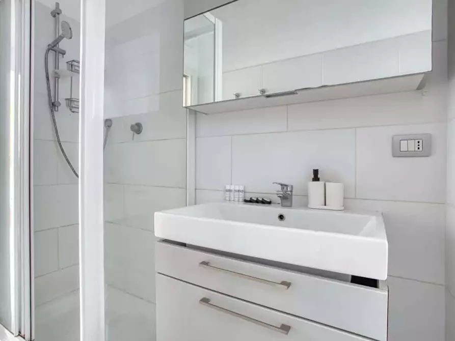 Immagine 29 di Appartamento in affitto  in Via Arbe71 a Milano