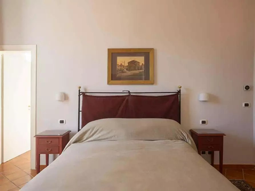 Immagine 4 di Appartamento in affitto  in Via Cavour310 a Roma