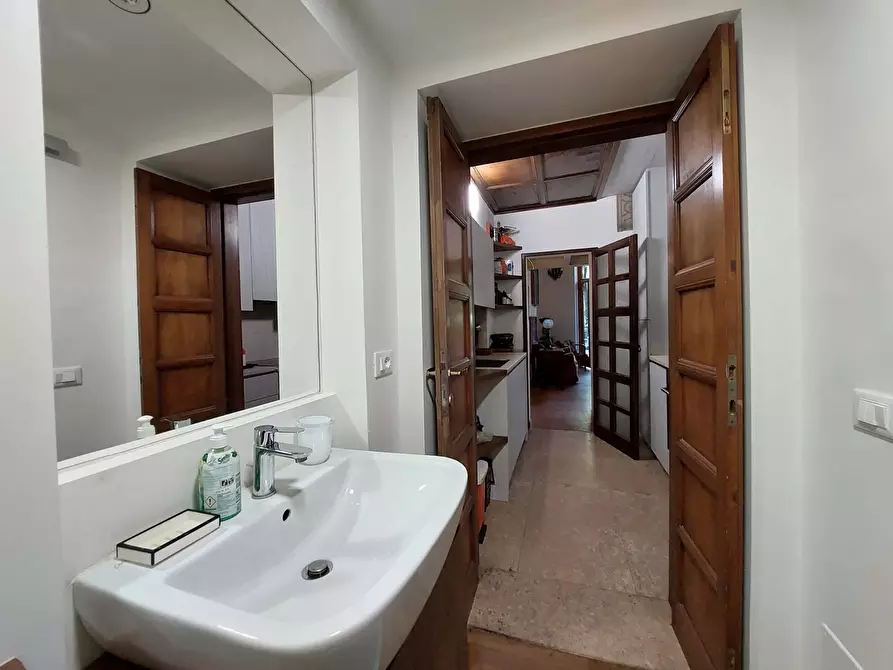 Immagine 31 di Appartamento in affitto  in Via Cappuccio3 a Milano