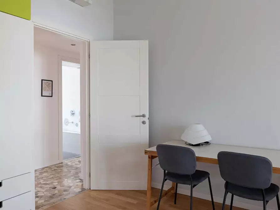 Immagine 25 di Appartamento in affitto  in Via Domodossola21 a Milano