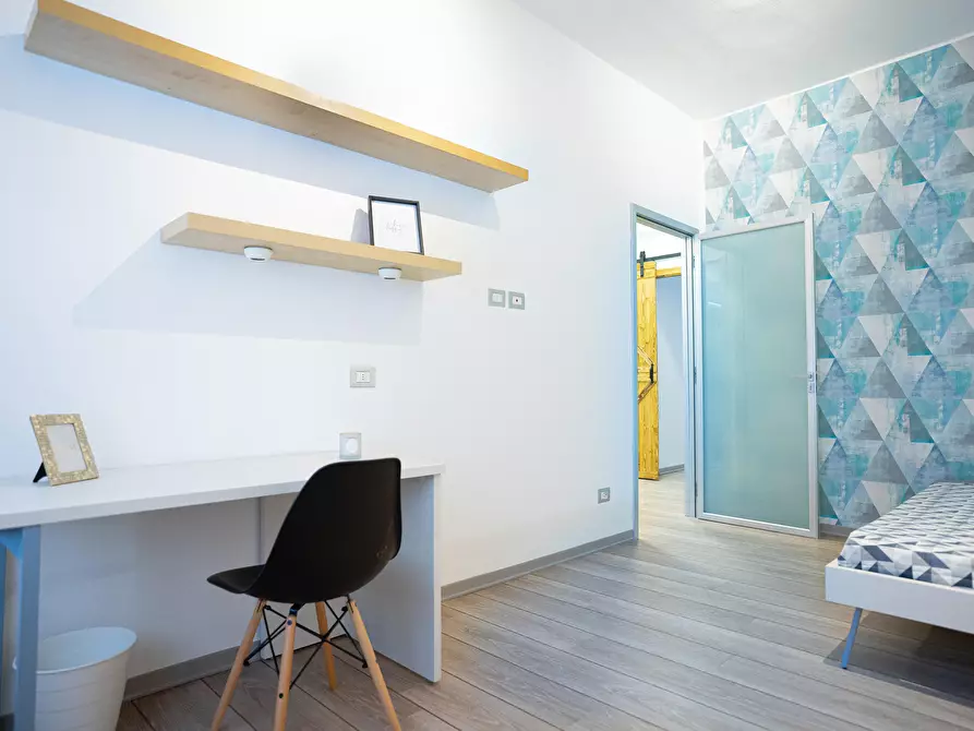 Immagine 2 di Camera in affitto  in Viale Caterina da Forlì50 a Milano