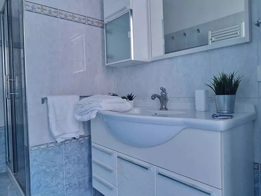 Immagine 19 di Camera in affitto  in Viale Ippocrate146 a Roma