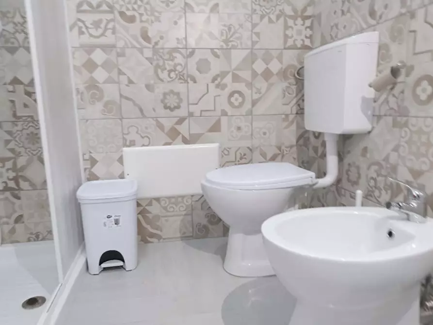 Immagine 15 di Camera in affitto  in Via Savoia15 a Sassari