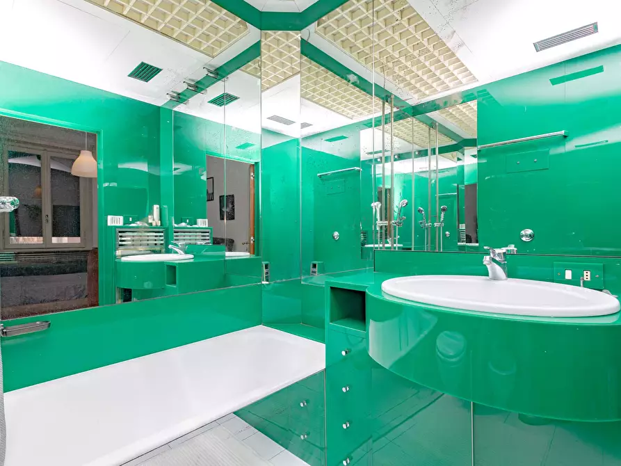 Immagine 8 di Camera in affitto  in Via Cesare Battisti13 a Milano