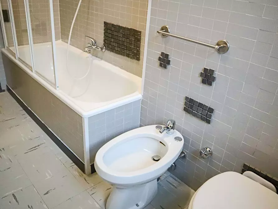 Immagine 15 di Camera in affitto  in Via Tigellio24 a Cagliari