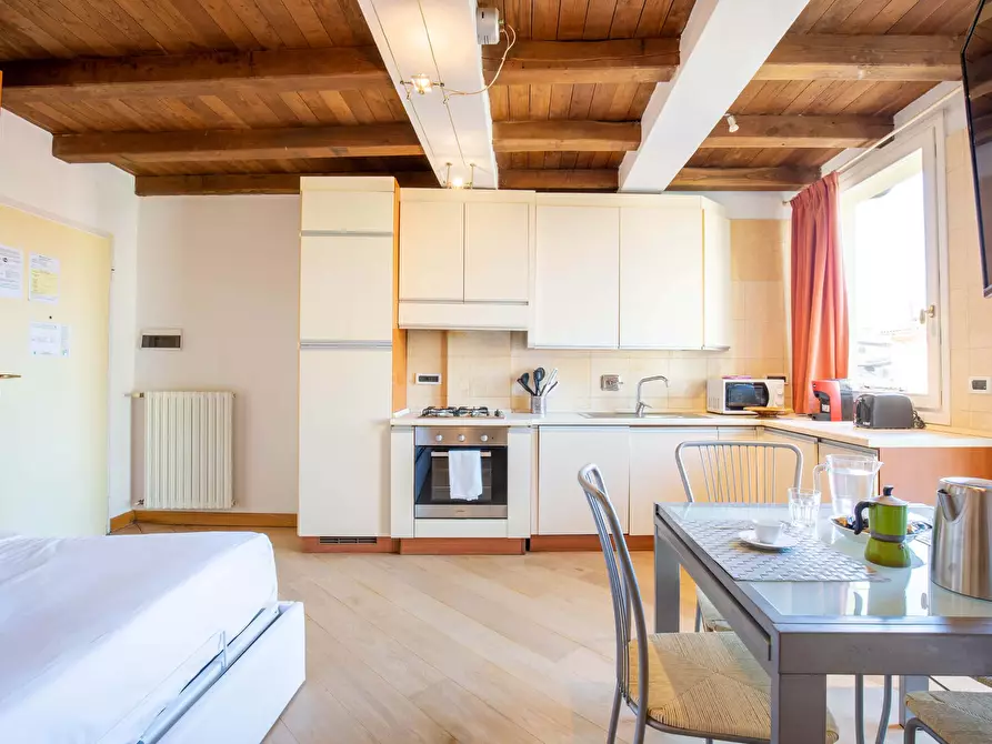 Immagine 4 di Appartamento in affitto  in Via Santo Stefano88 a Bologna