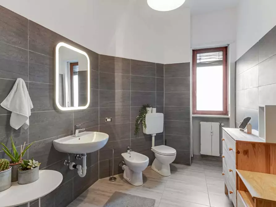 Immagine 10 di Camera in affitto  in Via Curtatone14 a Milano