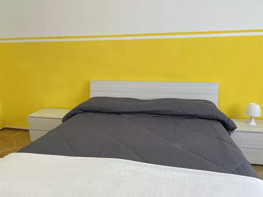 Immagine 3 di Camera in affitto  in Via Giovanni Segantini75 a Milano