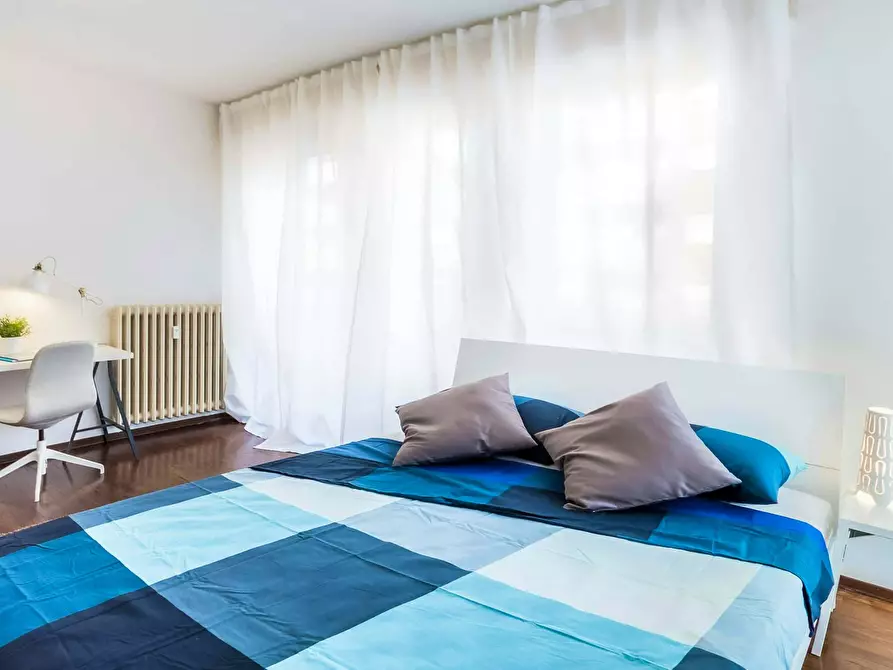 Immagine 2 di Camera in affitto  in Via Milano a Venezia