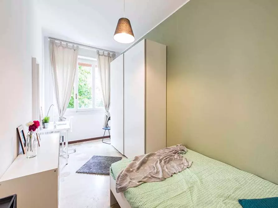 Immagine 2 di Camera in affitto  in Via Raffaello Bertieri1 a Milano