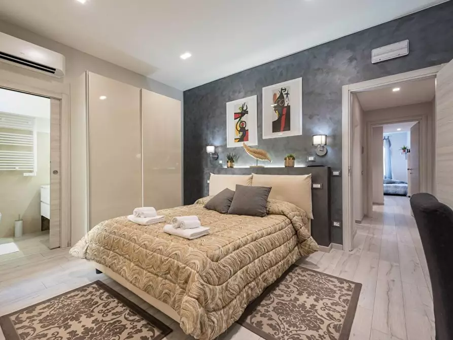 Immagine 2 di Camera in affitto  in Via Ricasoli59 a Firenze