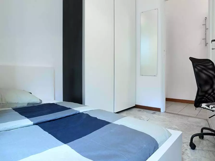 Immagine 6 di Camera in affitto  in Via Salvatore Barzilai15 a Milano