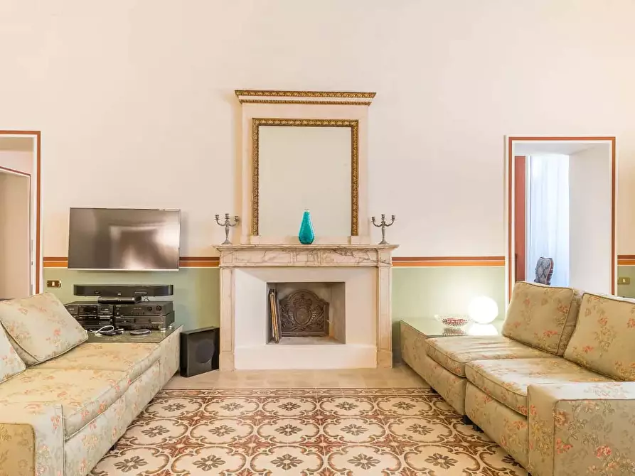 Immagine 9 di Appartamento in affitto  in Via Fillungo1 a Lucca