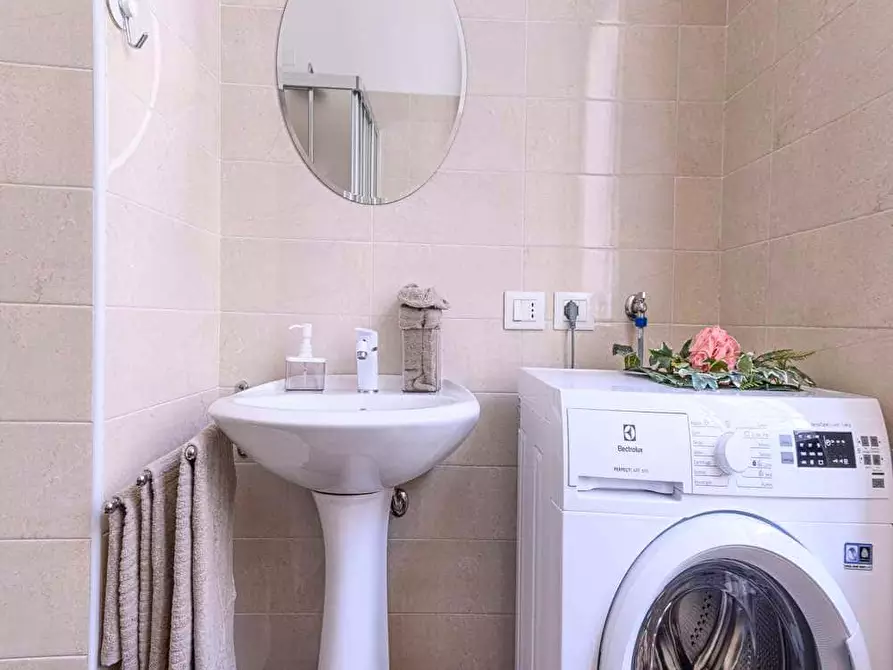 Immagine 30 di Camera in affitto  in Piazzetta Guastalla7 a Milano