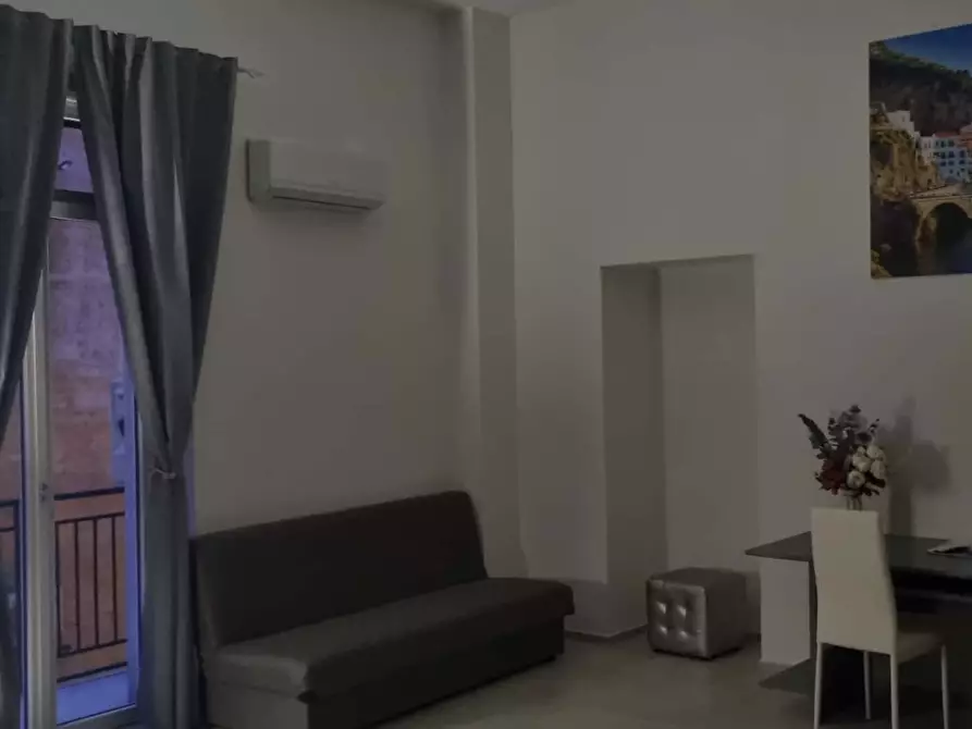 Immagine 28 di Camera in affitto  in Via dei Tribunali268 a Napoli