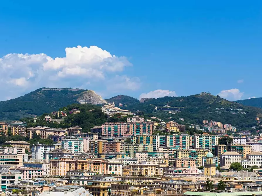 Immagine 30 di Appartamento in affitto  in Corte dei Lambruschini2 a Genova