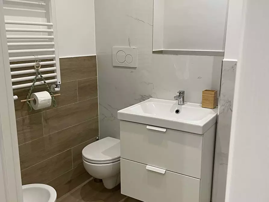 Immagine 10 di Appartamento in affitto  in Via Plinio22 a Roma