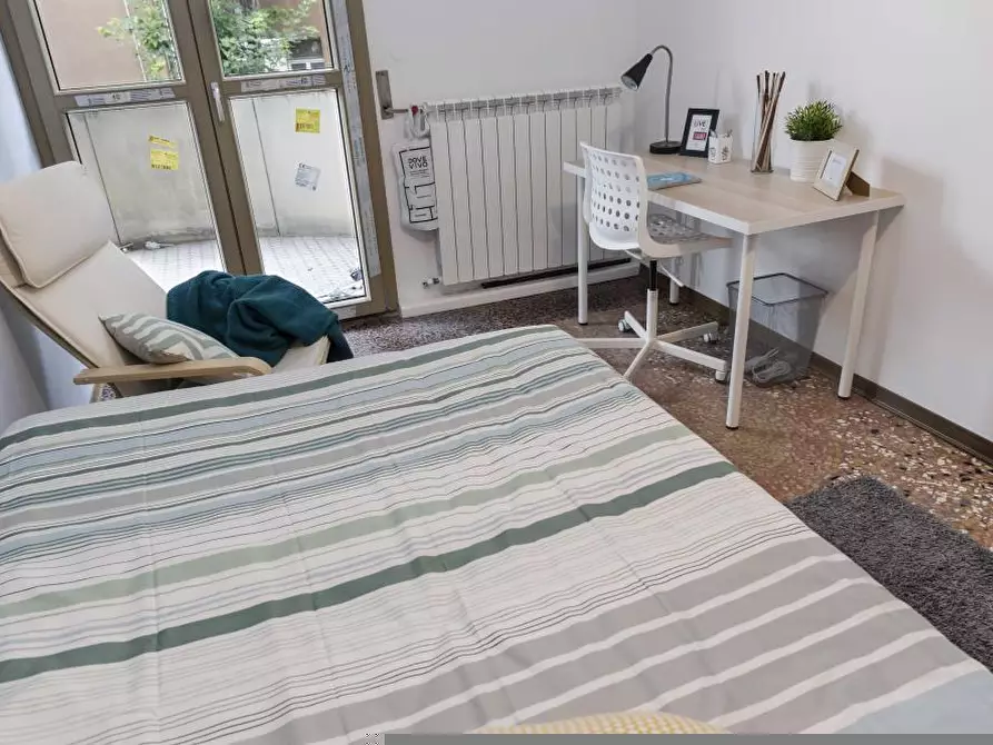 Immagine 4 di Camera in affitto  in Viale Giovanni Vicini20 a Bologna