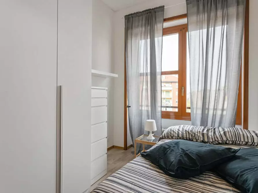 Immagine 4 di Camera in affitto  in Piazza Simone Bolivar3 a Milano