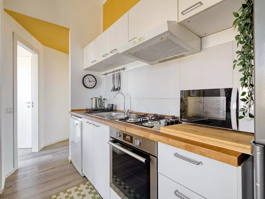 Immagine 10 di Appartamento in affitto  in Via Giovanni Pezzotti44 a Milano