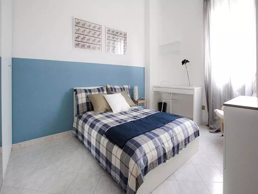 Immagine 3 di Camera in affitto  in Viale Ortles86 a Milano