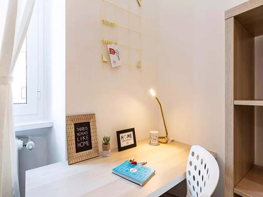 Immagine 2 di Camera in affitto  in Via Paolo Bassi22 a Milano