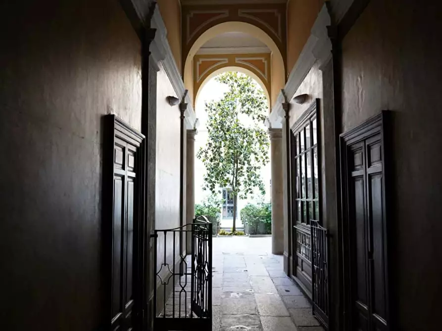 Immagine 35 di Appartamento in affitto  in Via Lazzaro Palazzi4 a Milano
