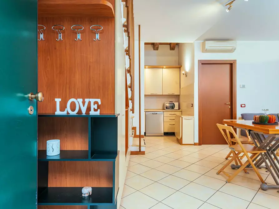 Immagine 1 di Appartamento in affitto  in Via Coluccio Salutati a Milano